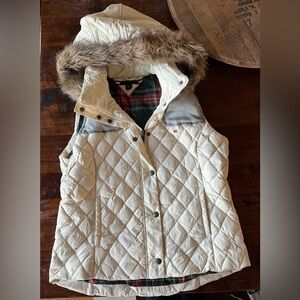 Tommy Hilfiger Cream Quilted Vest with Faux Fur